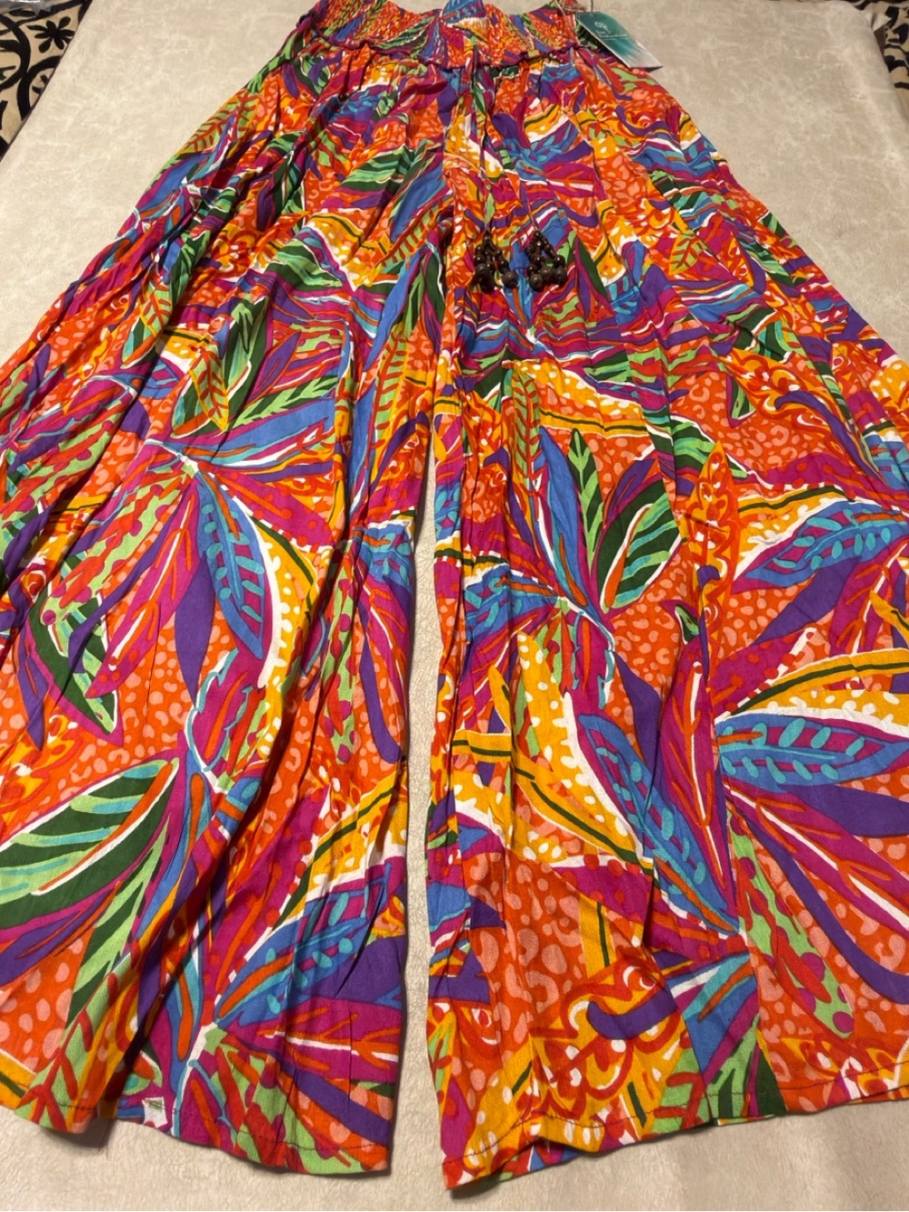 True Destination NWT Resort Wear Wide Leg Colorful Pants W/Wide Elastic Waist. S